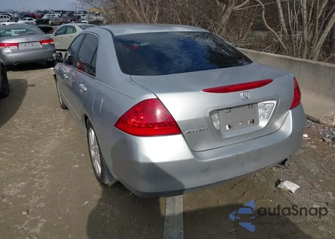 2007 Honda Accord 2.4 Se из США, поврежденный, VIN JHMCM56397C006452